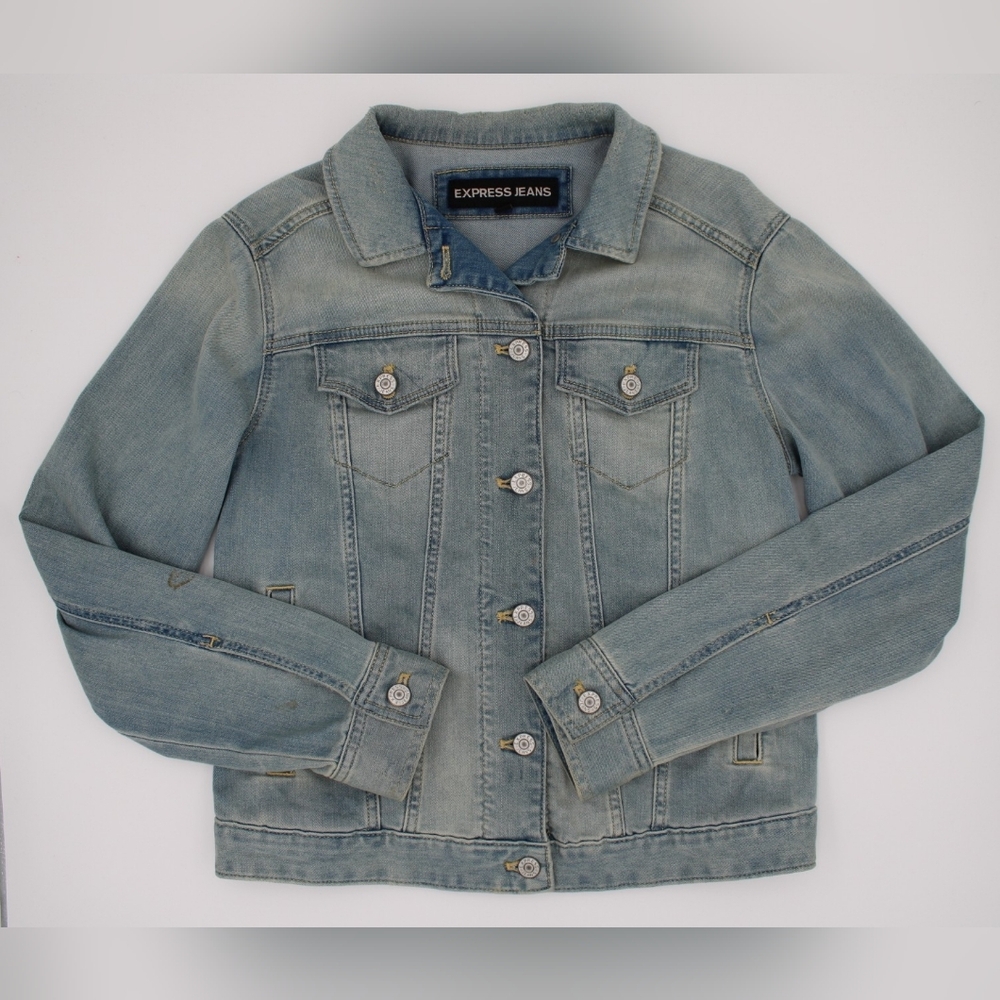 Express Light Wash Denim Jacket – Women’s Small